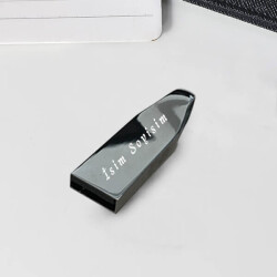 Kendin Tasarla Metal USB Flash Bellek | 32 GB